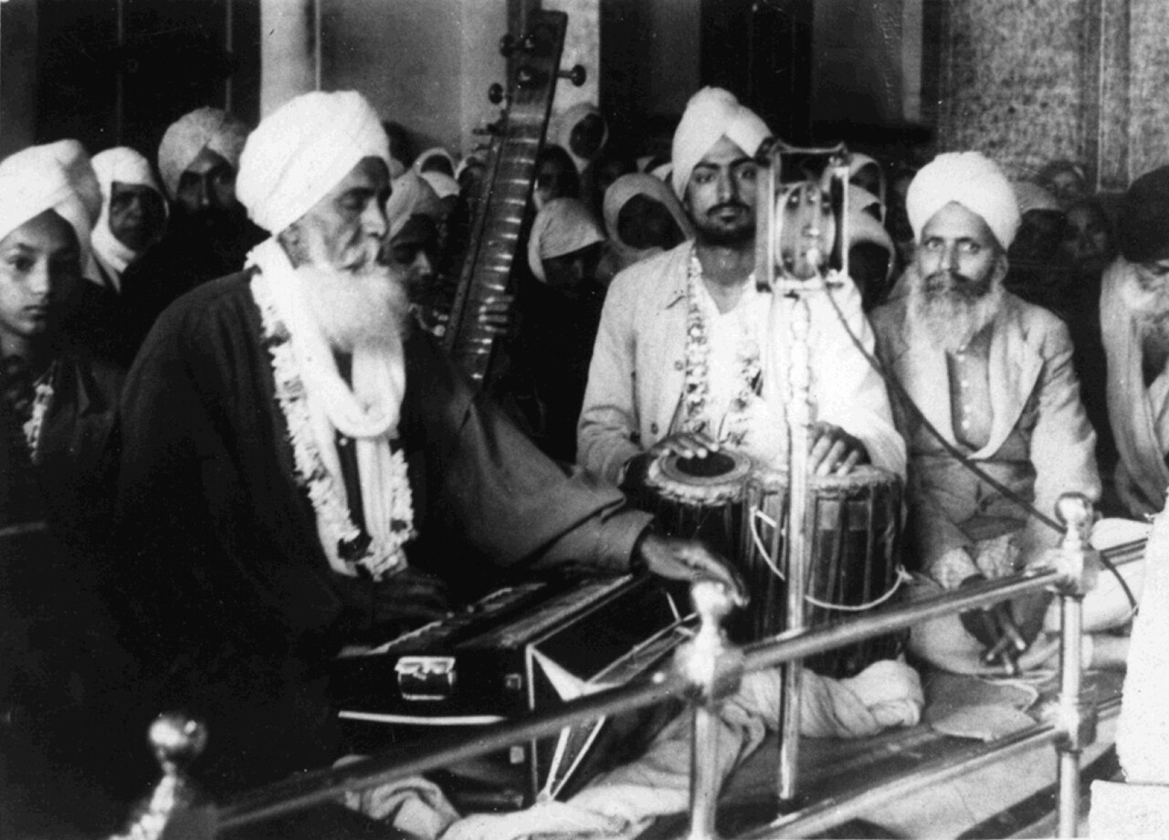 Historic Sikh musicians performing with Tanti Saaj, Harmonium and percussion
